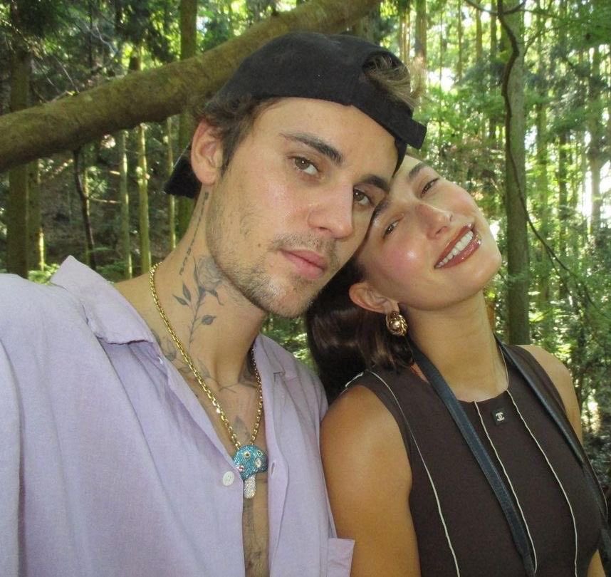 annsiedaad's tweet photo. protect hailey, because she has been harassed for years just bc she married the love of her life, the man who is obsessed with her in the sweetest way possible, the father of her child, the man she saved at his worst moment 💗@justinbieber #ProtectHaileyBieber https://t.co/Dher7QeJA7