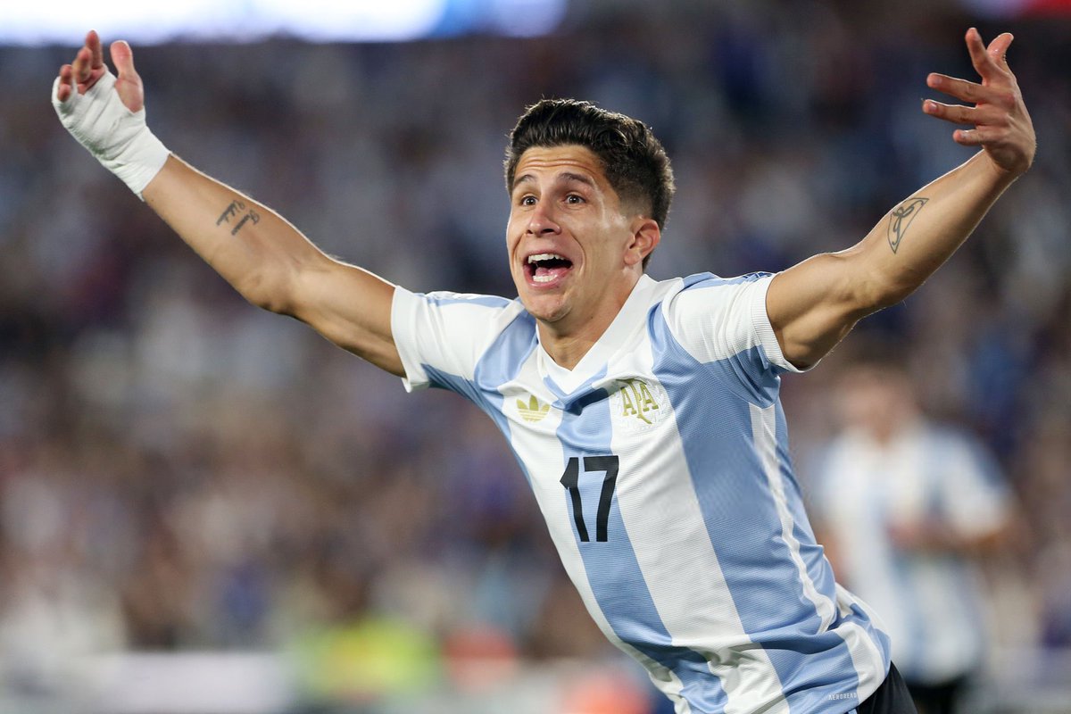 🚨— نهاية المباراة:

🇦🇷 الأرجنتين 4-1 البرازيل 🇧🇷