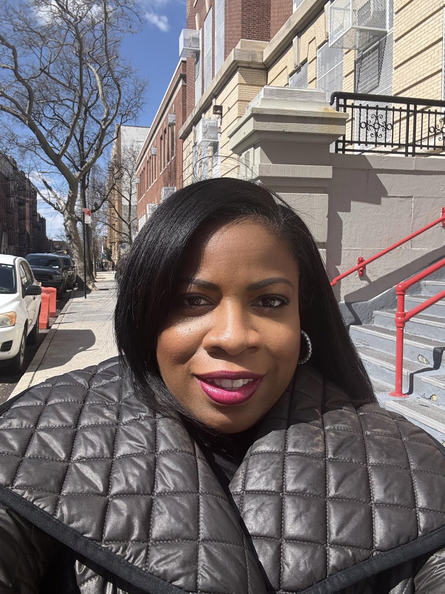Shenean Lindsay tweet media