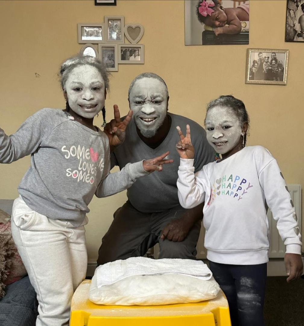 Shatta_Gameboy's tweet image. Powder challenge by Shatta Wale trending 😂😂😂