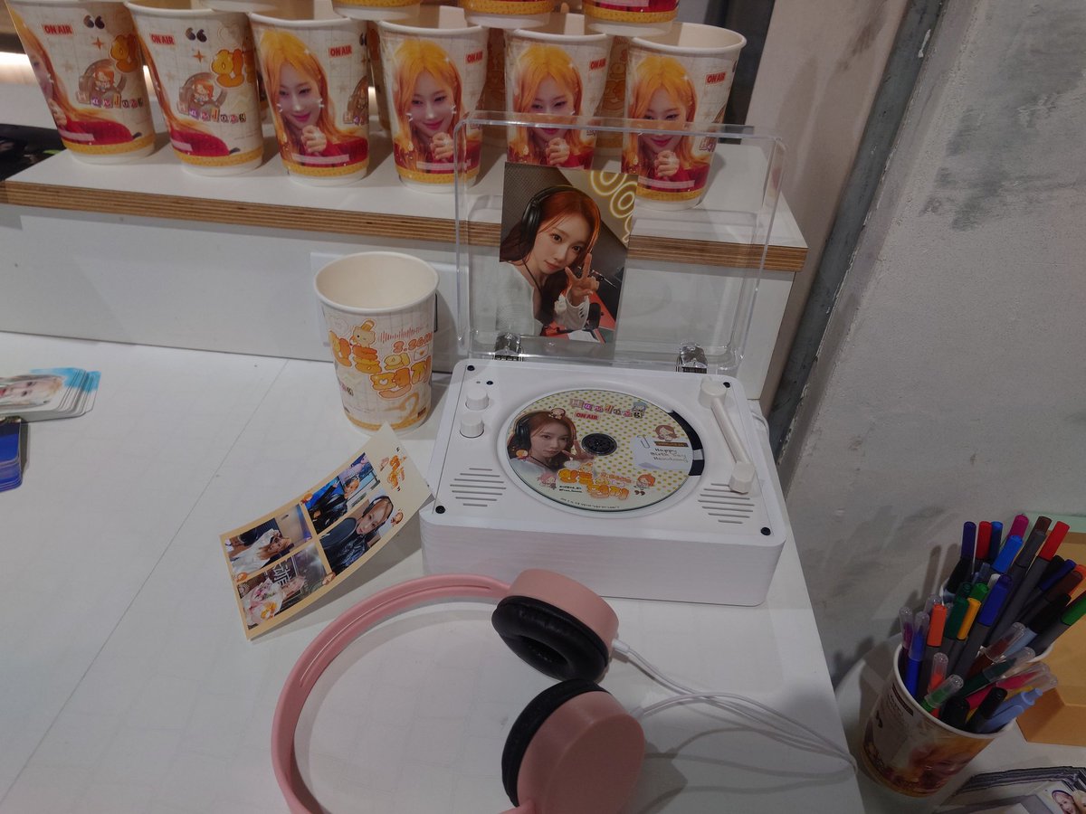 dc_realmiracle's tweet photo. λ‘μλ§μΉ΄λ‘± μ μ¬μ λ°©λ¬Έ νμ΄μ
κ·ΈλΌ μ€λ ν루 μ λλ€ κ°κ² μ΅λλ€
λλ μμΌ μΆνν΄
#Dreamcatcher #λλ¦ΌμΊμ³ #HANDONG #νλ
#μ¬μ°μμ΄μ_λλ
#μ°λ¦°_μ΄λ κ²_λ_μ¬λνκ³ _μμ΄
#From_Somnia https://t.co/x1Ff4oSXIr
