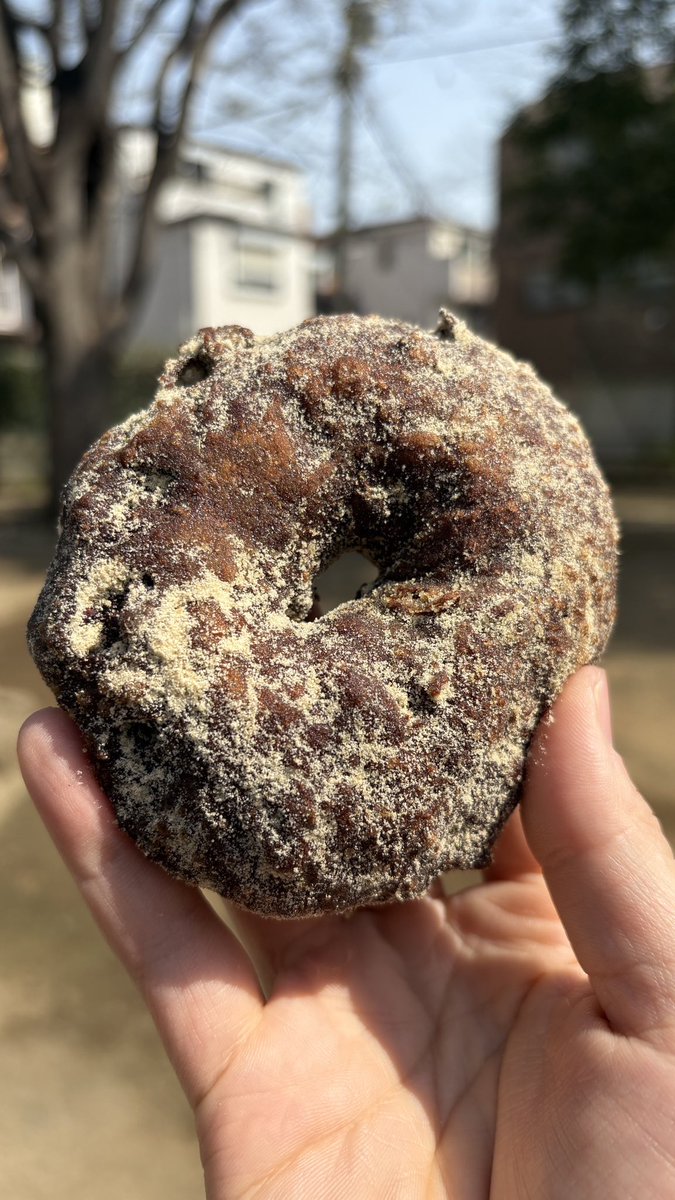 uryo1112's tweet photo. 笹塚のdoughistほんまにレベチ。
湯種ドーナツはぷるとろだし和三盆ドーナツはしみじゅわだし間違いなく東京のドーナツで一番美味い。
もっちもち系好きな人なら絶対に東京で一番好きなパン屋さんになる。 https://t.co/Vc5qImajlb