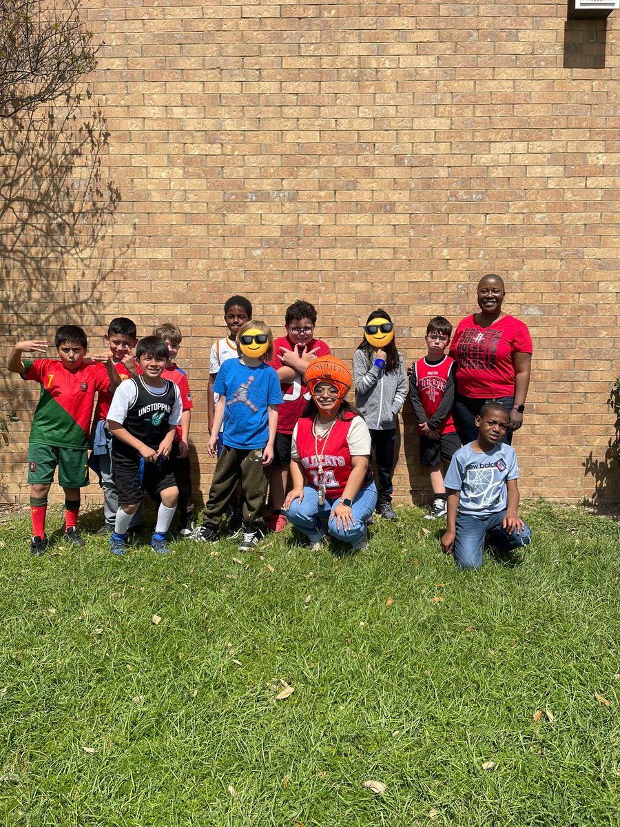 Kiddos are loving our “All-STAAR” sports theme so far! It’s game on for STAAR! 🏀 🏈  
We are working hard on reading strategies and ECR ✍🏽 📕 #staarreview