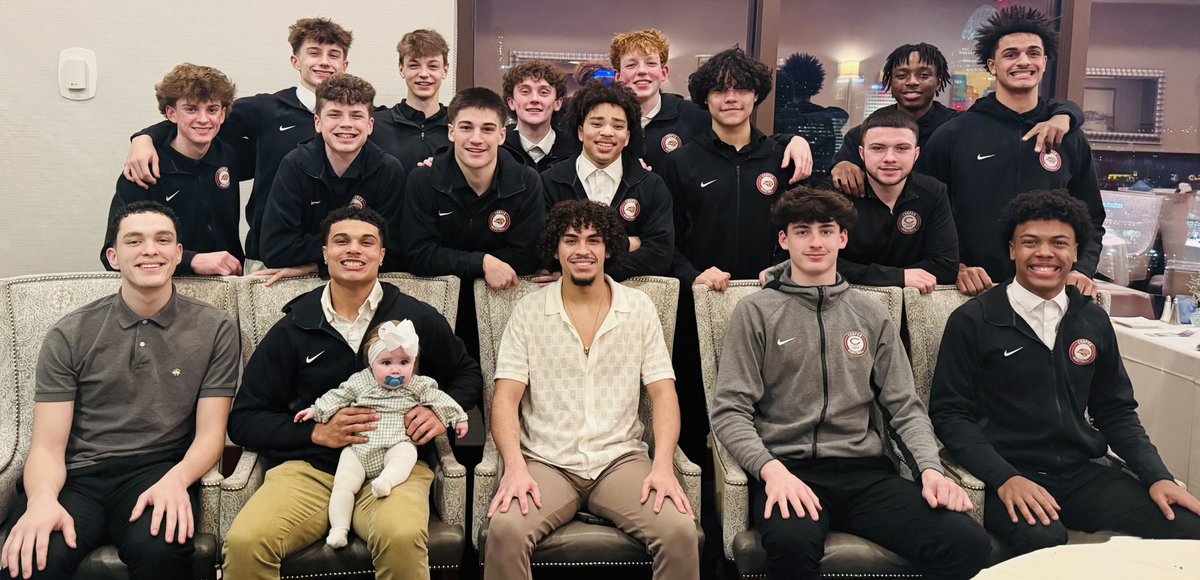 A special thanks to Amanda &amp; Tony Johnson for treating our family to a special night at The Metropolitan Club! Great view, wonderful food &amp; fellowship TOGETHER! #Family #Sweet16