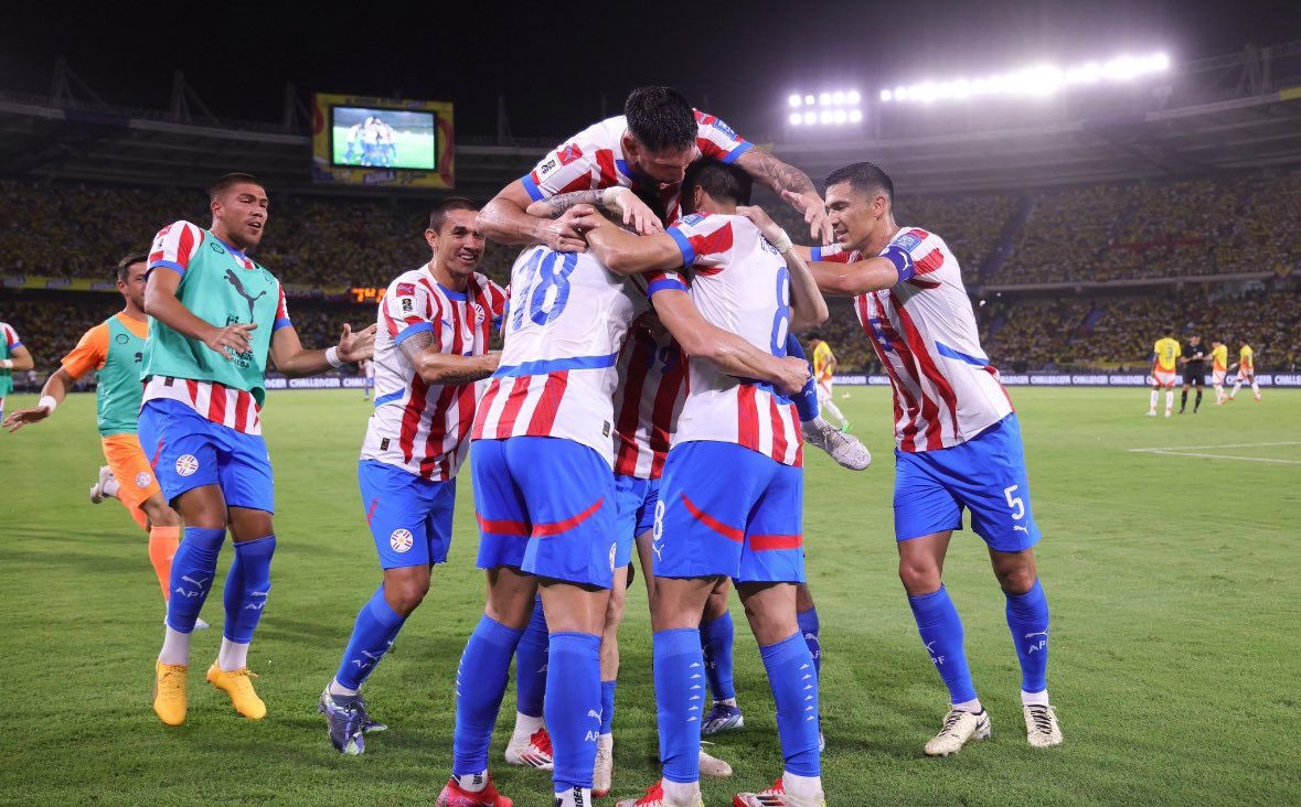 SantiPenap's tweet image. ¡Increíble remontada para traer a casa un valiosísimo punto! La @Albirroja saco a relucir la garra guaraní. ¡Vamos Paraguay! Estamos cada vez más cerca. 🇵🇾🙌🏻