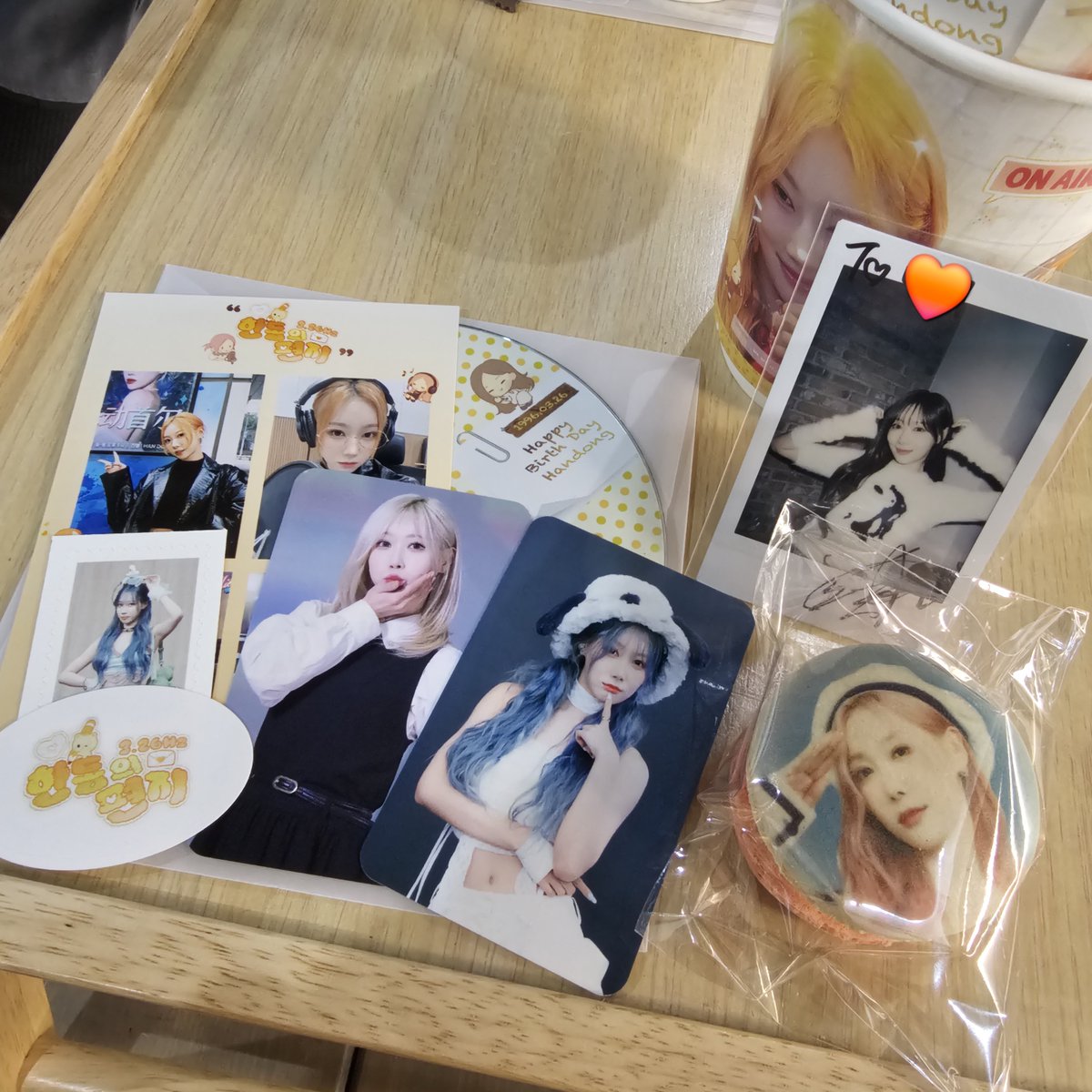 dc7_jcot's tweet photo. λμ΄ μμΉ΄ μ²μ μλ΄μπ νΉμ μ»΅μ΄λ CDκ° λ무 κ·μ¬μμ! μ¬κΈ° λ§μΉ΄λ‘±λ μ λ§ λ§μμ΄μ κΌ λͺκ° λ μμΌλ¨Ήμπ€€ λλ μμΌ μΆνν΄π
#μ¬μ°μμ΄μ_λλ
#μ°λ¦°_μ΄λ κ²_λ_μ¬λνκ³ _μμ΄
#From_Somnia https://t.co/JqkcCGIzI1
