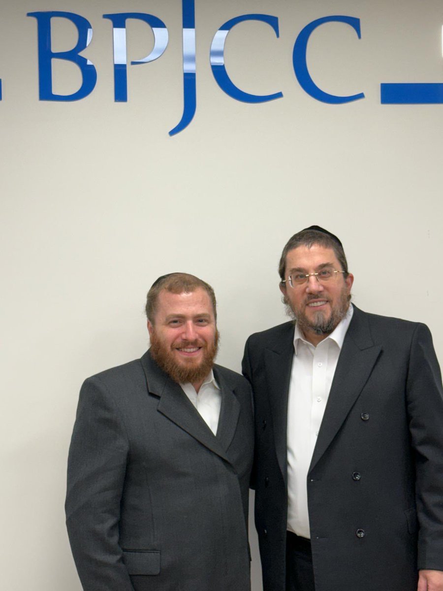 Gary Schlesinger (@garyschlesinger) on Twitter photo Thank you <a href="/Avi_Greenstein/">Avi Greenstein</a> for hosting important meeting <a href="/bpjcc/">Boro Park JCC</a> with <a href="/ParCare/">ParCare Medical Cntr</a> & other leading medical experts, and <a href="/nycHealthy/">nychealthy</a> <a href="/HealthNYGov/">NYSDOH</a> for updates on #Measles outbreak. Together we’ll implement key measures to ensure the safety of our patients! #PublicHealth #MeaslesAwareness Thank you <a href="/Avi_Greenstein/">Avi Greenstein</a> for hosting important meeting <a href="/bpjcc/">Boro Park JCC</a> with <a href="/ParCare/">ParCare Medical Cntr</a> & other leading medical experts, and <a href="/nycHealthy/">nychealthy</a> <a href="/HealthNYGov/">NYSDOH</a> for updates on #Measles outbreak. Together we’ll implement key measures to ensure the safety of our patients! #PublicHealth #MeaslesAwareness