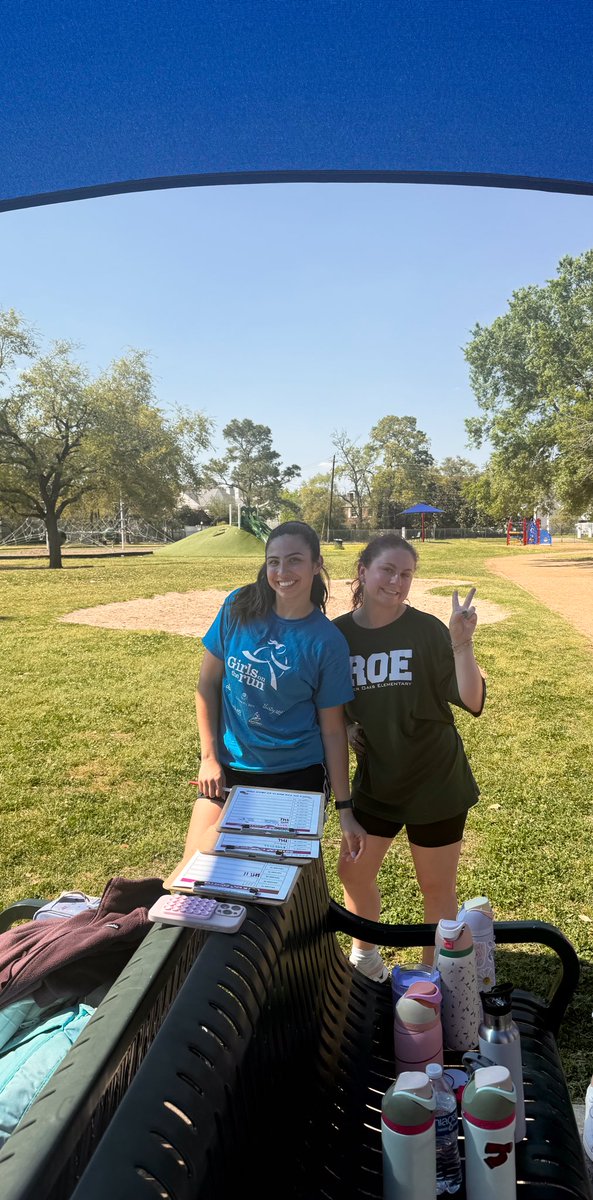 River Oaks IB World School tweet media