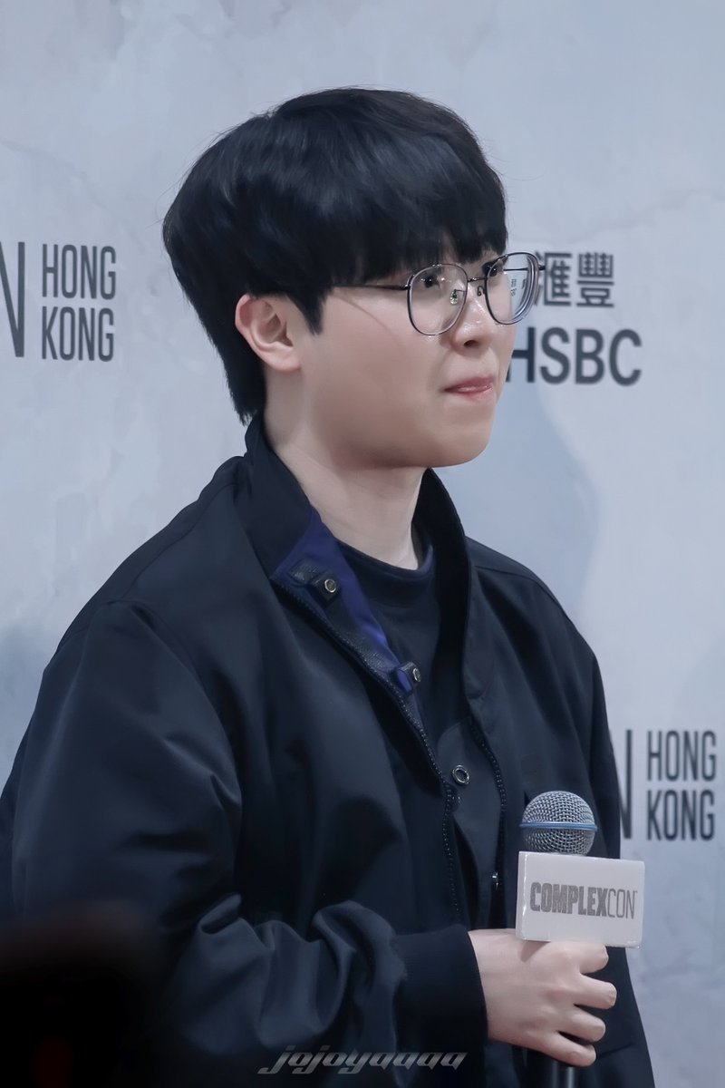 StarryWith620's tweet photo. 250323 ComplexCon HK
그 냥 밝 다 .

#GENGLOL #kiin #기인 https://t.co/MZO4xLzEur