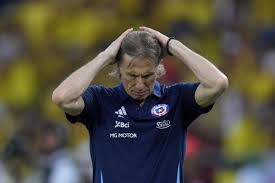 wiltonandres's tweet photo. Los números de Gareca por Chile

Partidos totales 15
4 ganados
4 empates 
7 derrotas

Partidos por Clasificatorias
8 partidos
1 ganado
2 empates
5 derrotas 

5 puntos de 24 posibles #VamosChile #renunciagareca https://t.co/OnpUMMEgSo