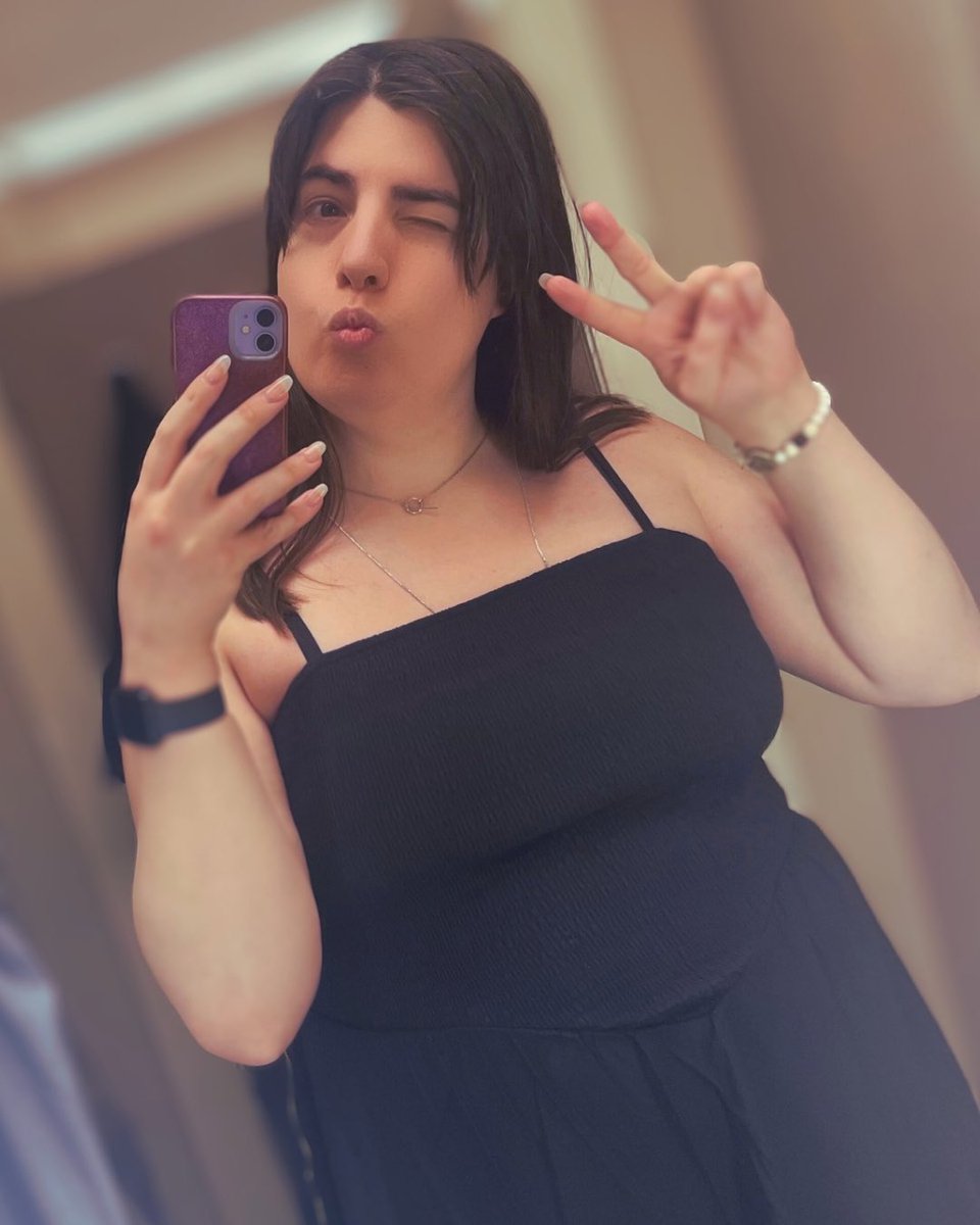 LunarAsmr's tweet image. Anyone love this dress that’s perfect for the this spring/summer? #spring2025 #springdress #dress #style #beauty