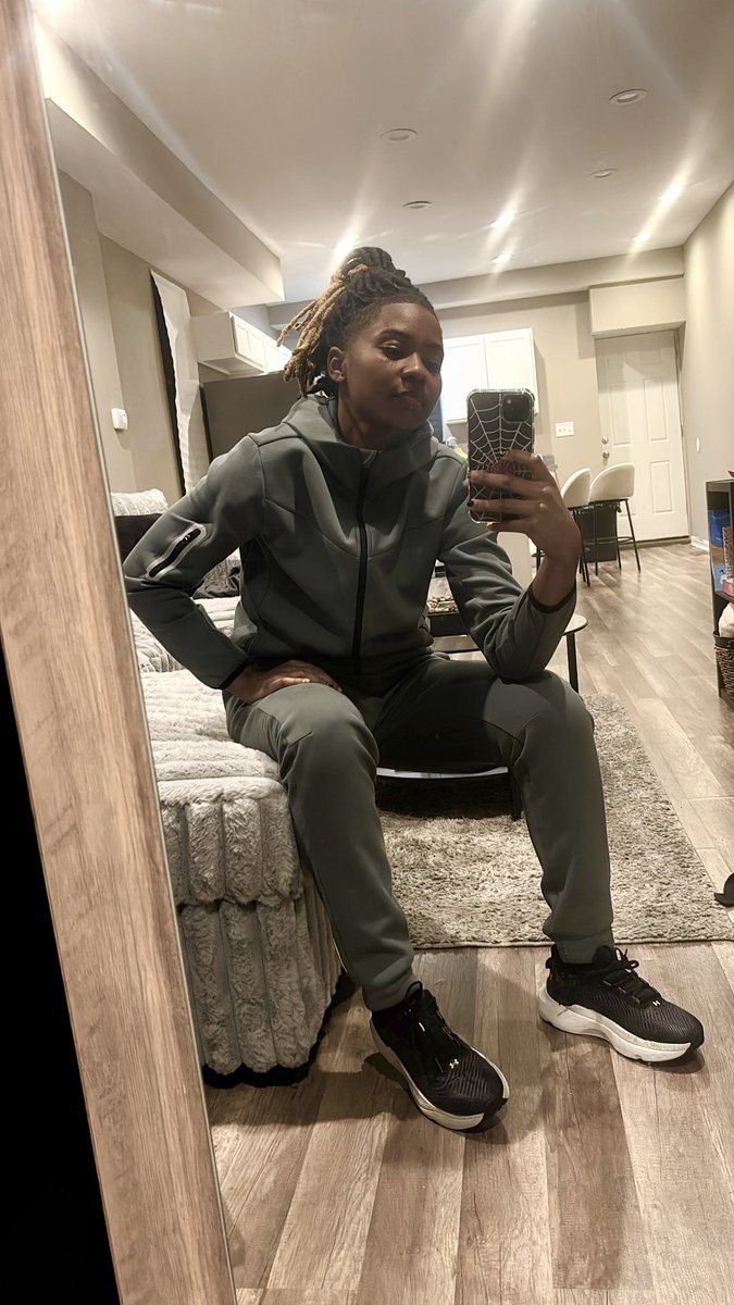 _CB2_'s tweet image. Been awhile 😌