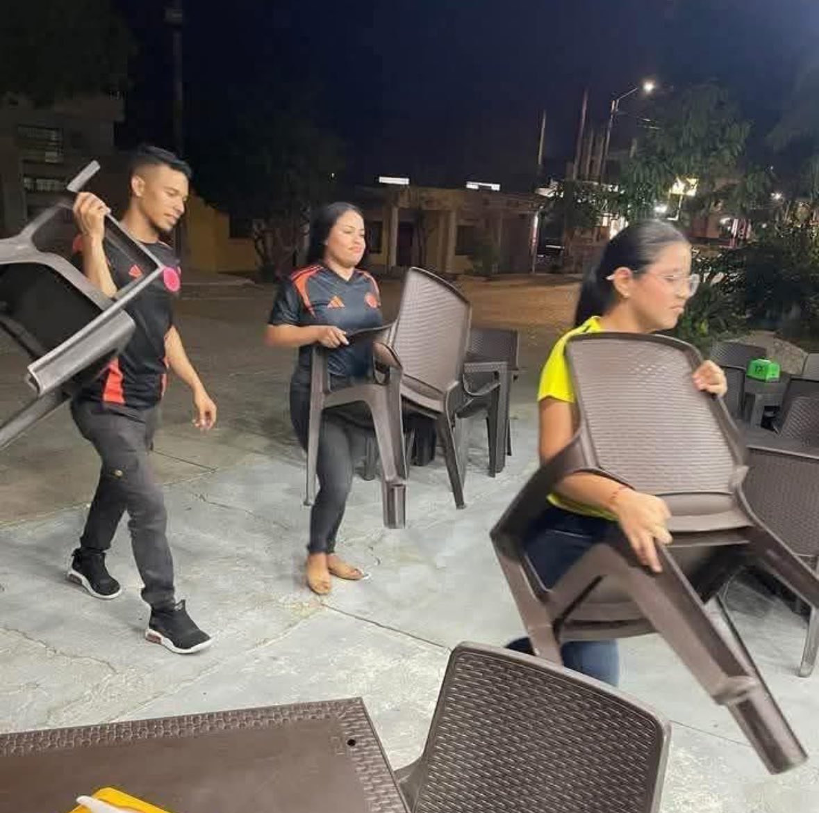 Pa ese partido tan malo mejor me hubiera quedado estudiando.