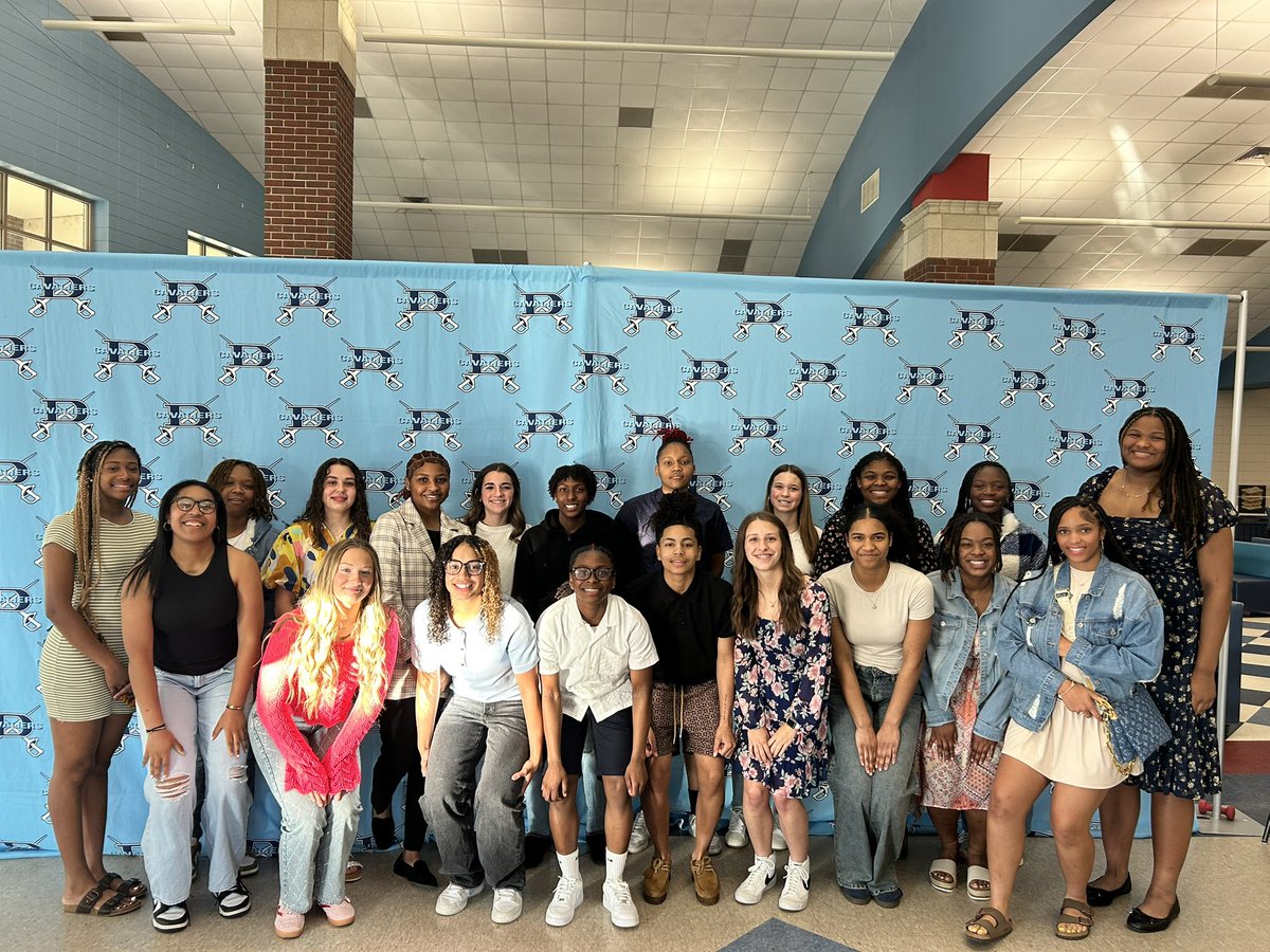 Celebrated a successful season tonight. Very proud of everything JV &amp; Varsity accomplished this season. Looking forward to getting back to work with this group 💙⚔️