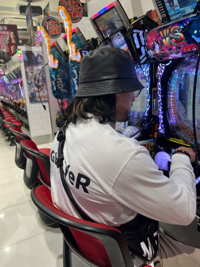 前回は30万円負けました。 何も分からないけど、練習して上手くなりたいです。
<a href="/noah_taishi/">OZAWA</a> I will keep the hard work.