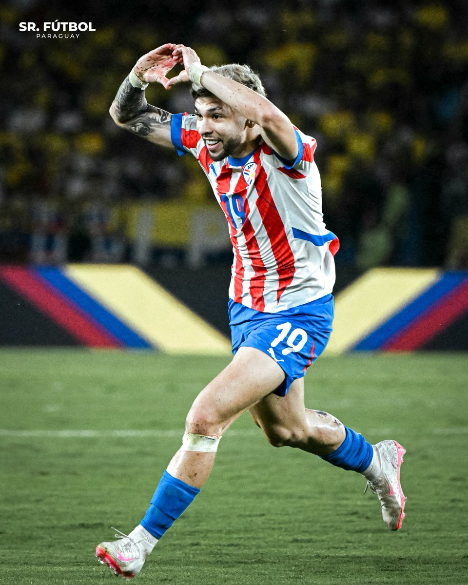 A los que aún no lo hacen, les recomiendo una cosa: dejen de juzgarlo por cualquier cosa y empiecen a disfrutarlo. De lo mejor que sacó nuestro país en los últimos años. Julio César Enciso. 💎🇵🇾