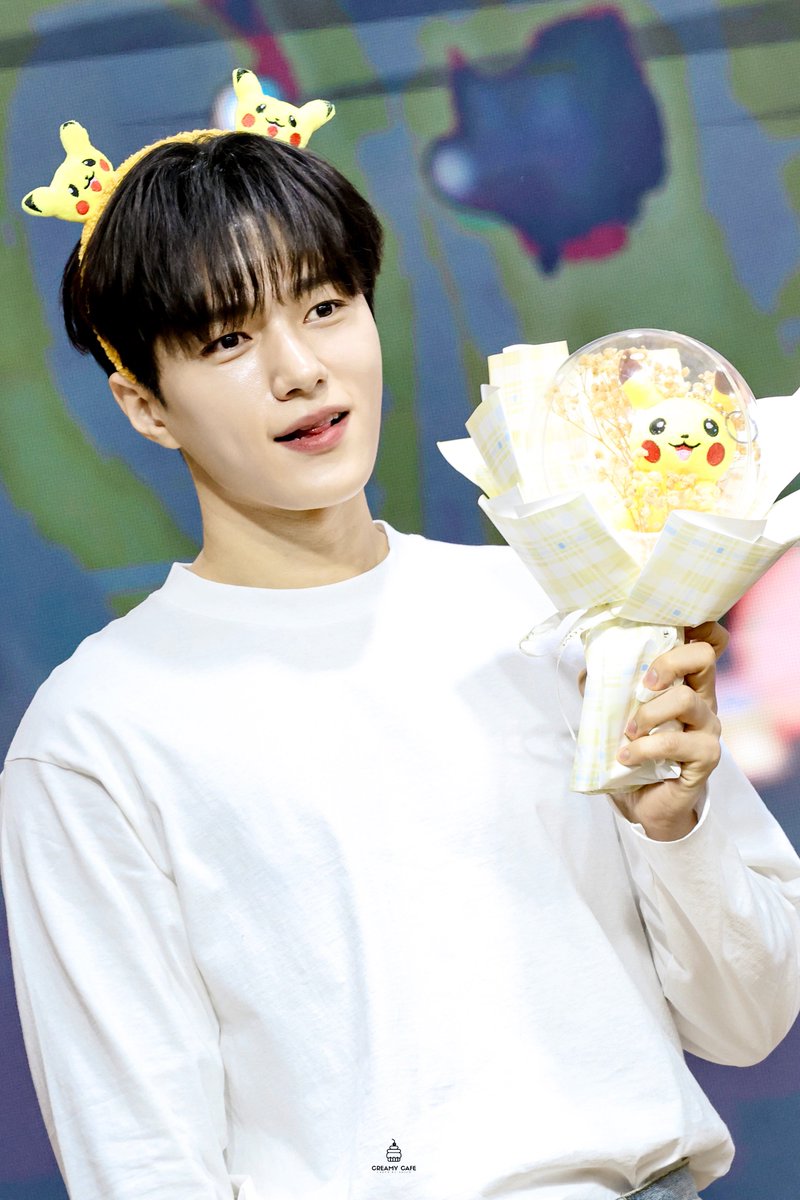 creamycafe_609's tweet photo. 250315 Makestar 싸인회

ぴかぴか⚡️

#INFINITE #인피니트 #LIKE_INFINITE
#엘 #김명수 #명수 #金明洙 #KIMMYUNGSOO #キムミョンス https://t.co/8UNK4RjKY1