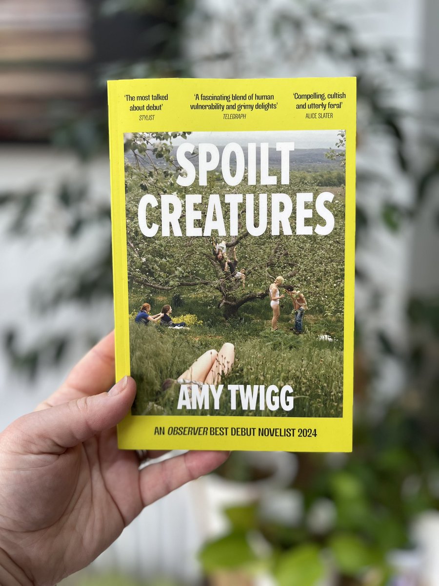 travels_along's tweet photo. Out tomorrow in PB is the fantastic #SpoiltCreatures by #AmyTwigg @TinderPress 

Find out more on insta ⬇️⬇️⬇️

https://t.co/nBGT3Viwzd https://t.co/RSJIEsYZCu