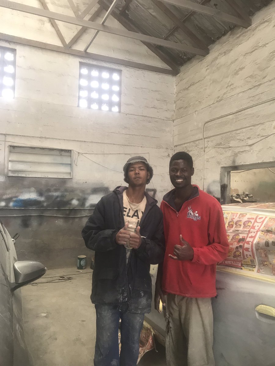 Manie_spinner's tweet photo. Working at the workshop in Eastern cape🇿🇦😂😂 https://t.co/jNih8Qj8Sc