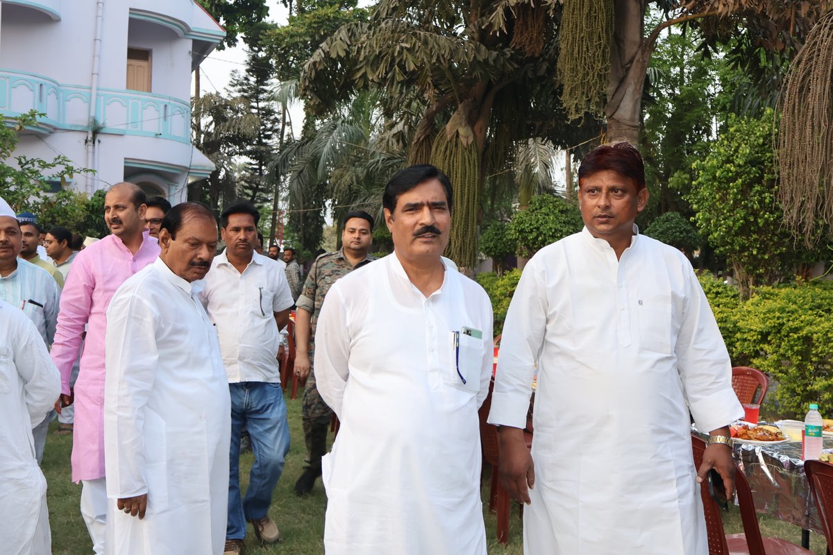 BibiColleg60854's tweet photo. दिनांक 23 मार्च 2025 को बीबी फातमा टीचर्स ट्रेनिंग कॉलेज, समस्तीपुर के परिसर में "दावते इफ्तार" का आयोजन महाविद्यालय के सचिव जनाब मो. तैयब परवेज़ ने किया । इस अवसर पर स्थानीय विधायक सह बिहार विधानसभा के मुख्य सचेतक जनाब अख्तरुल इस्लाम शाहीन तथा शहर के गणमान्य लोग मौजूद थे https://t.co/duPR4Qa763