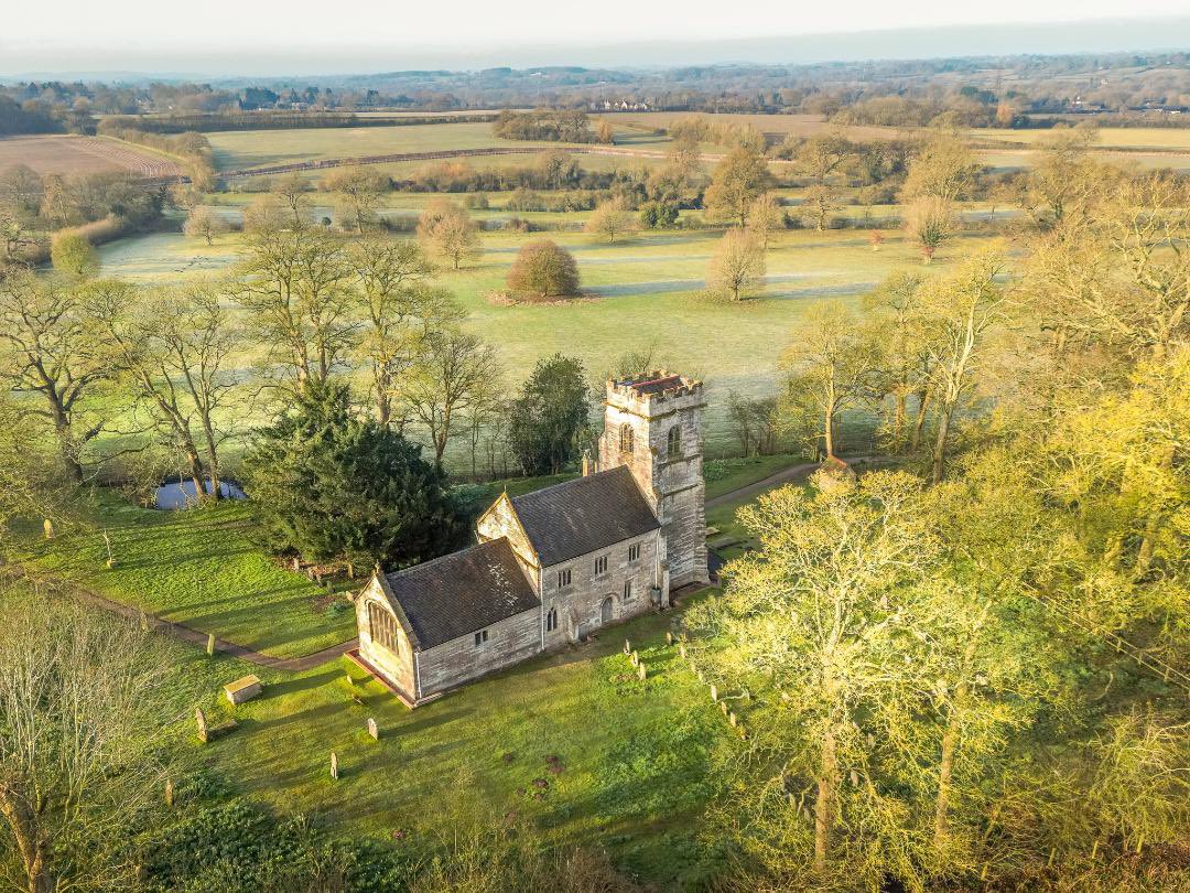 SolihullUpdates's tweet photo. Good Morning #Solihull
After a misty start on #Wednesday, it will be largely dry with sunny spells and variable cloud. A mild day. Light winds. Highs of 16°C & Lows of 3°C
(Image: St Michael’s Church #BaddesleyClinton - @No1GhostDog). https://t.co/T6zo0ipcf0