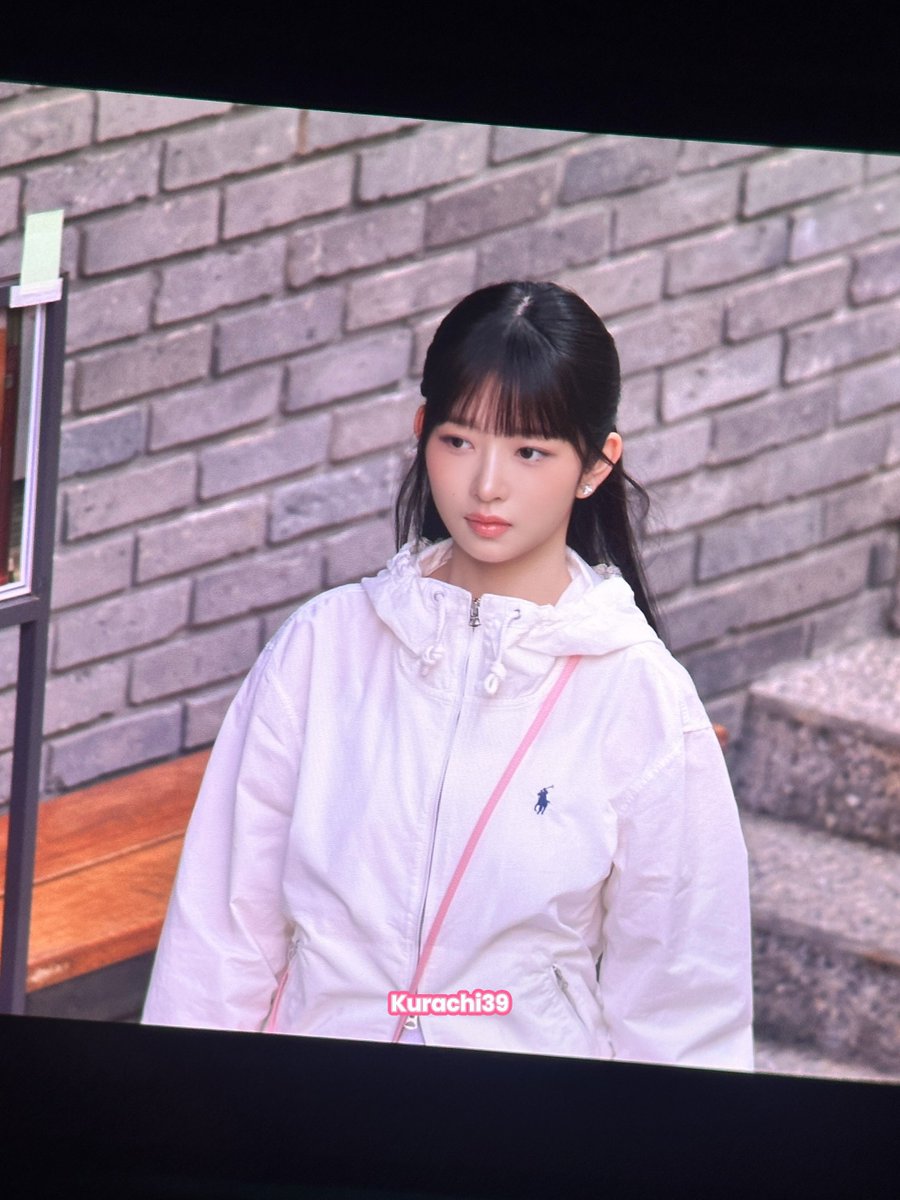 kurachi39's tweet photo. IVE Rei 250326

🐣👈🏻 かわいい!!

#ive #아이브 #アイヴ
#REI #레이 #レイ https://t.co/0tZxUATM3f