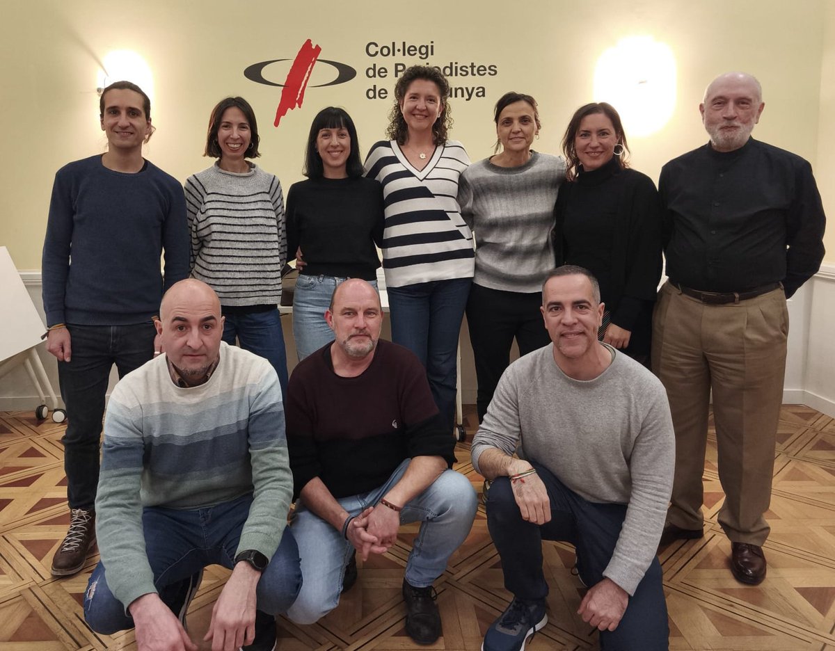 Associació Catalana de Comunicació Científica (@accc_) on Twitter photo 📢 Un any més la confiança dels socis i sòcies de l'@ACCC ens impulsa a seguir endavant!
La junta es renova i reafirma el seu compromís amb la #comunicaciócientífica de qualitat en català!
<a href="/rupermui/">Rubén Permui 🏳️🌈</a> <a href="/amaymasnou/">Anna May Masnou</a> <a href="/JardindeMendel/">🌱 Esti</a> <a href="/mpulidosalgado/">Marta Pulido</a> <a href="/Montsecarta/">Montse Cartañà</a> <a href="/cristinamallo/">Cristina</a> 📢 Un any més la confiança dels socis i sòcies de l'@ACCC ens impulsa a seguir endavant!
La junta es renova i reafirma el seu compromís amb la #comunicaciócientífica de qualitat en català!
<a href="/rupermui/">Rubén Permui 🏳️🌈</a> <a href="/amaymasnou/">Anna May Masnou</a> <a href="/JardindeMendel/">🌱 Esti</a> <a href="/mpulidosalgado/">Marta Pulido</a> <a href="/Montsecarta/">Montse Cartañà</a> <a href="/cristinamallo/">Cristina</a>