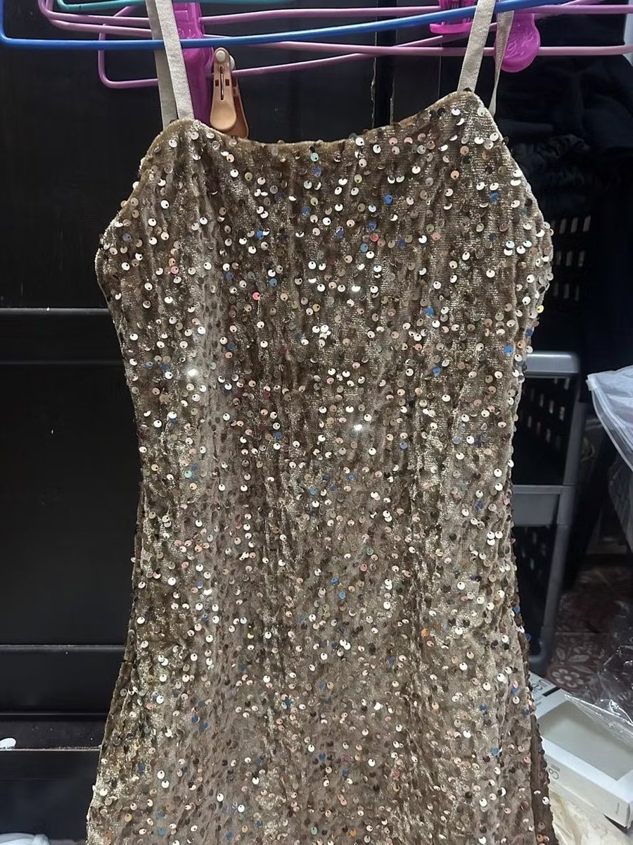 Midfko's tweet image. ส่งต่อเดรสค่ะ ลองใส่ไปครั้งเดียว ไซส์S 100รวมส่งคับ #เดรส #ส่งต่อ #ส่งต่อเสื้อผ้า