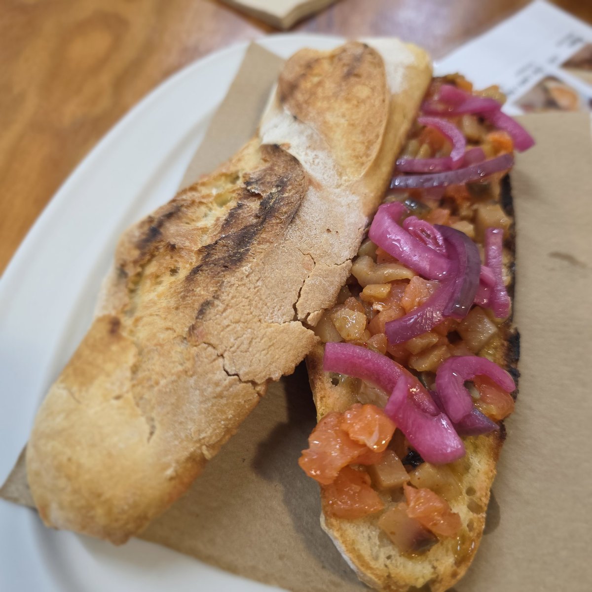 Bodega Montferry (@bodegamontferry) on Twitter photo Bon dia per avui entrepĂ de tĂ rtar de arengada i salmĂł fumats amb kimchi i ceba encurtida. Salut <a href="/DO_sants/">D.O. Sants</a> #entrepadeldia Bon dia per avui entrepĂ de tĂ rtar de arengada i salmĂł fumats amb kimchi i ceba encurtida. Salut <a href="/DO_sants/">D.O. Sants</a> #entrepadeldia