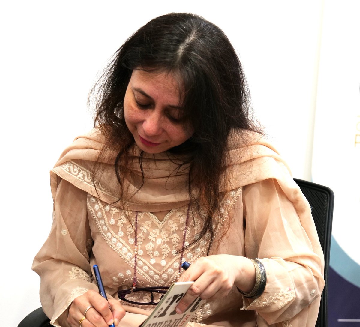 cspsindia's tweet image. CSPS hosted an engaging discussion on The Comeback by @anniezaidi, featuring thought-provoking insights from Dr. &amp;amp; @Anubha Yadav. 

Thank you to @AlephBookCo Company and our audience for making it a success!  

#CSPS #TheComeback #BookDiscussion #AnnieZaidi