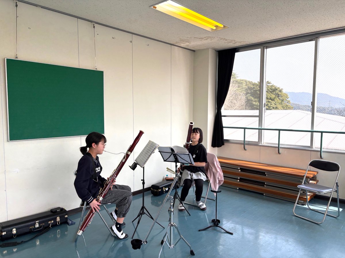 Kitakyusyu_JO's tweet photo. 3/30(日)チャリティースプリングコンサートに向け、
玄海青年の家にて、５年ぶりの春季合宿です
音楽づけの２泊３日😆
昼食後は、さっそく練習‼️

竹内先生、ご指導いただける先生方、よろしくお願いいたします❣️

スプリングコンサートについては、こちら↓
https://t.co/ksewLJ4v6z https://t.co/7L9sZ8XmIJ