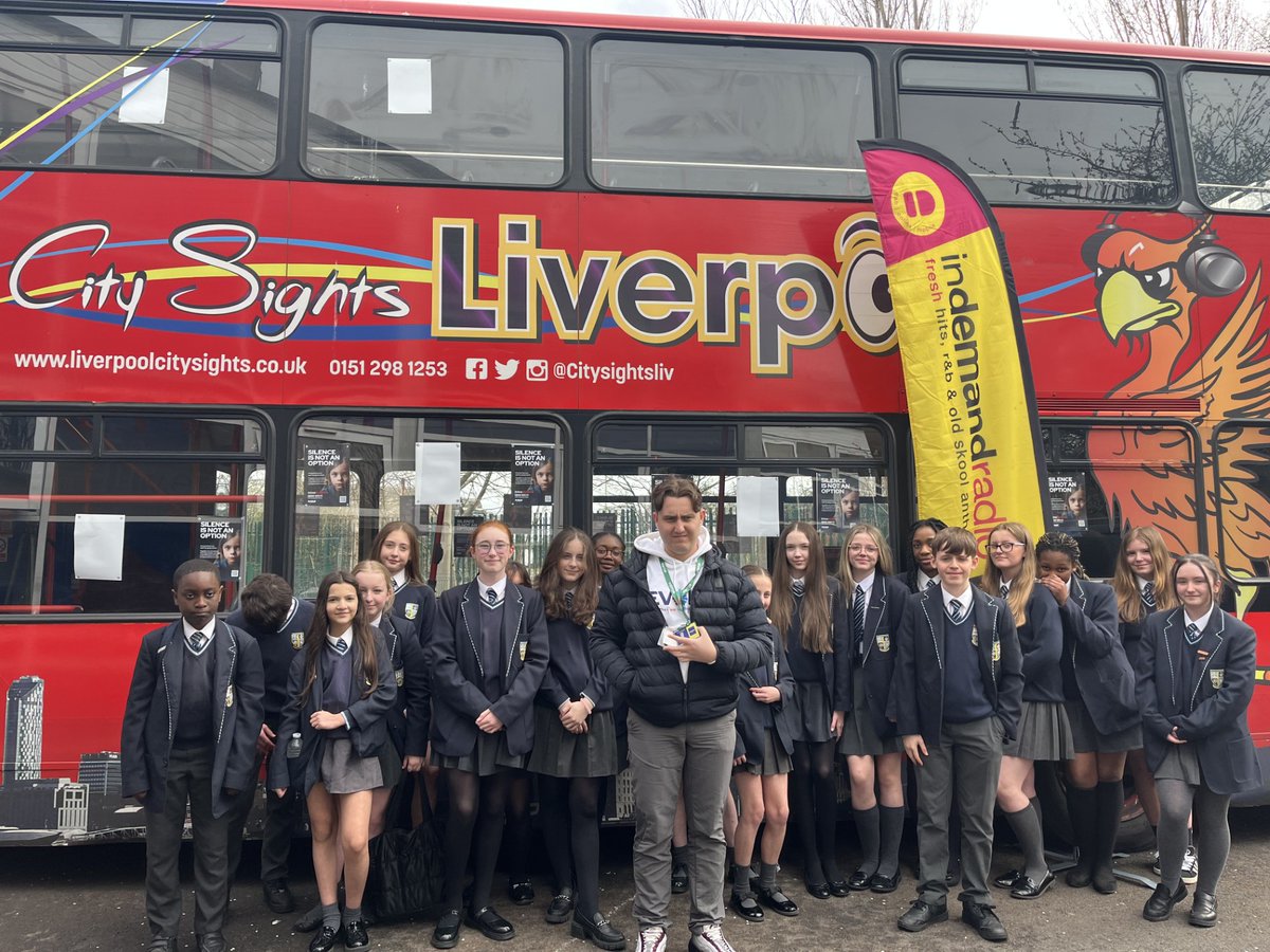 SalesianAcademy's tweet photo. ✍️👮♀️All of our Year 8 yesterday took part in a special assembly on #Poetry with local guest speaker Joseph Roberts.
Some pupils also took part in a spoken word and video content creation workshop working with #InDemandRadio.
#MerseysidePolice #InDemandRadio #SpringBoard https://t.co/wSbdvj5tjy