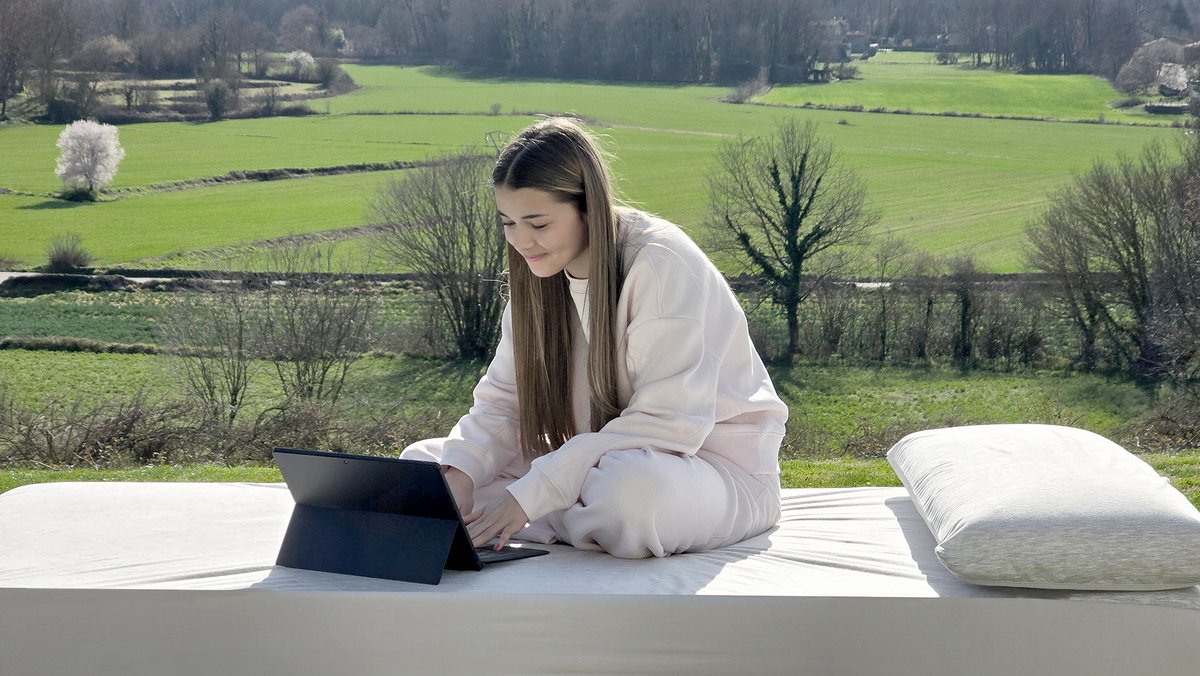 bsensibleES's tweet photo. ¡Enamórate aún más de la gama NaturZinc® con la línea Casual! Descubre sus sábanas, fundas de almohadas y fundas nórdicas y descansa con estilo.

Su tejido, de color gris con aspecto vigoré, es increíblemente versátil para combinar con una amplia gama de colores. https://t.co/KvnUPMkJHb