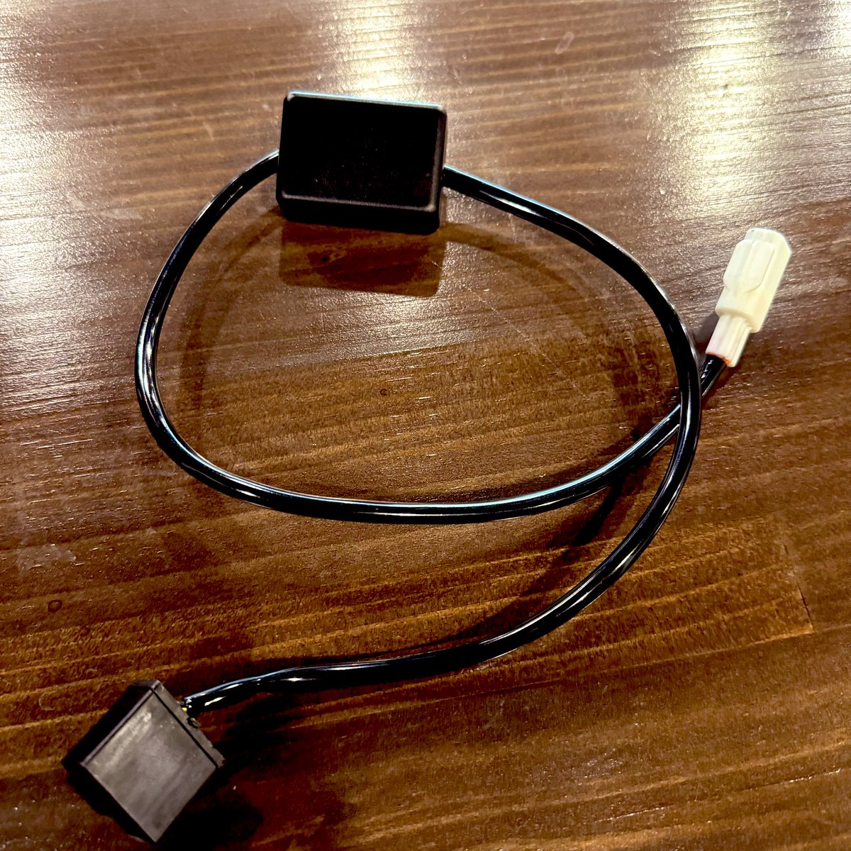 YMCK_Component's tweet image. XSR900(22-)用のヘッドライトコンバートハーネスの試作品が完成致しました💡
純正ライトカプラーをH4に変換し、汎用性が高くなります😊

発売日はもう少し先になります🙇‍♂️

#xsr900
#ymckcomponent
#yamha