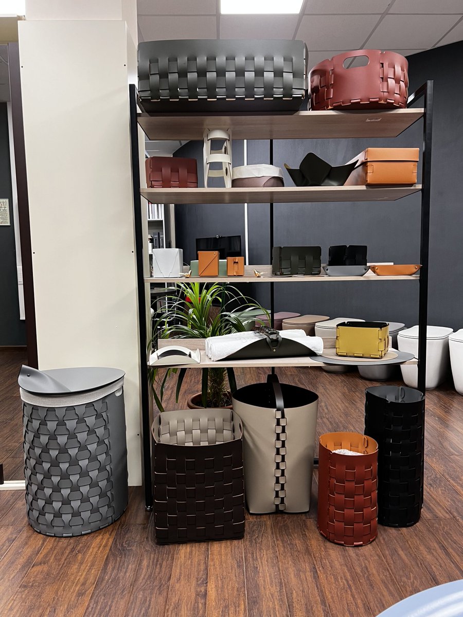dushlux's tweet photo. Душлюкс - производители премиум класса в Москве. Ищете сантехнику, которая сочетает стиль и функциональность? На https://t.co/X8FZItnN8B вы найдете идеальные решения для вашего дома. 🏠 #ИнтерьерныеТренды #РоскошныйДом https://t.co/oYoau6Rw72