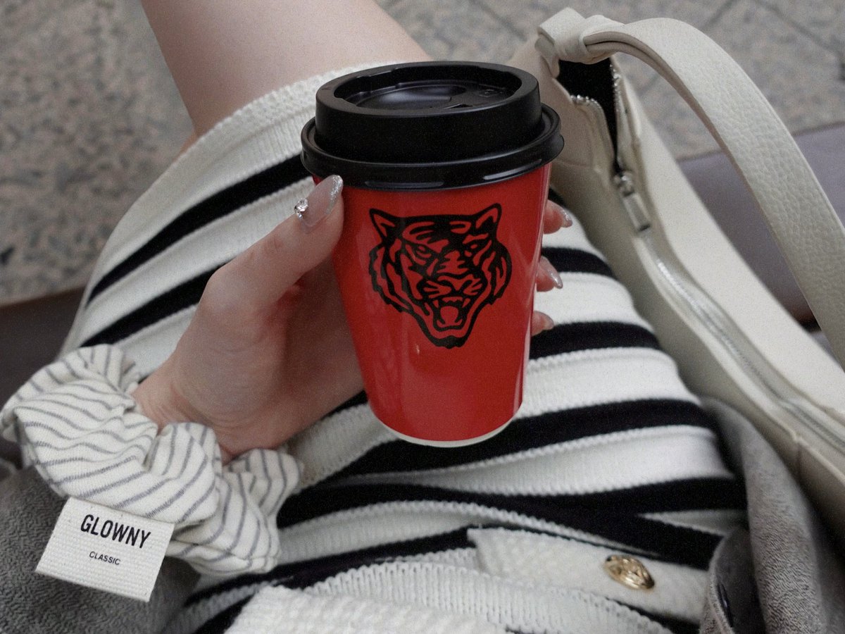 🌸🐅🖤