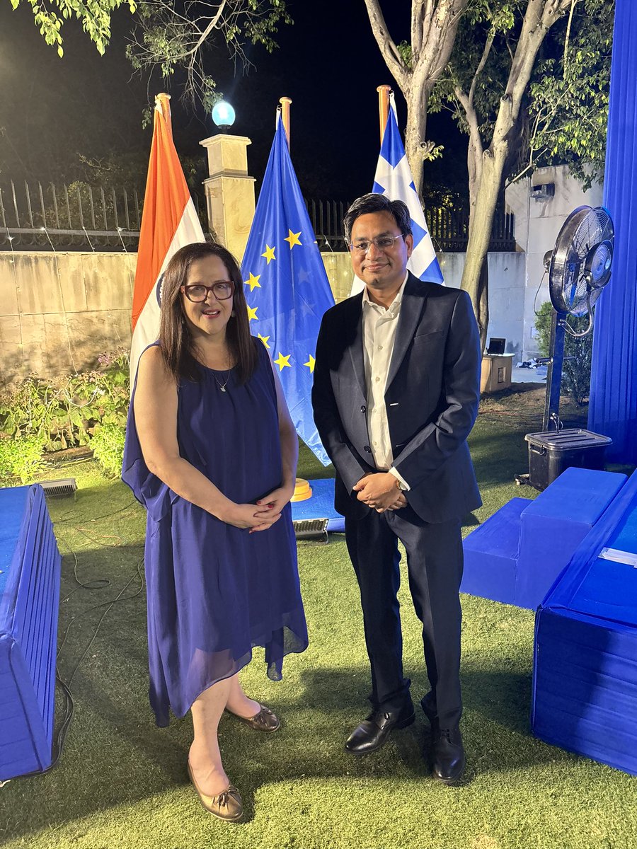 sswami_iitd's tweet image. Honored to met H.E. Ms. Aliki Koutsomitopoulou, @GreeceinIndia Ambassador of Greece, on the occasion of the Greek National Day celebration. Engaging in Greece’s rich cultural heritage and exploring avenues to deepen cultural and economic 
#GreekNationalDay #CulturalDiplomacy