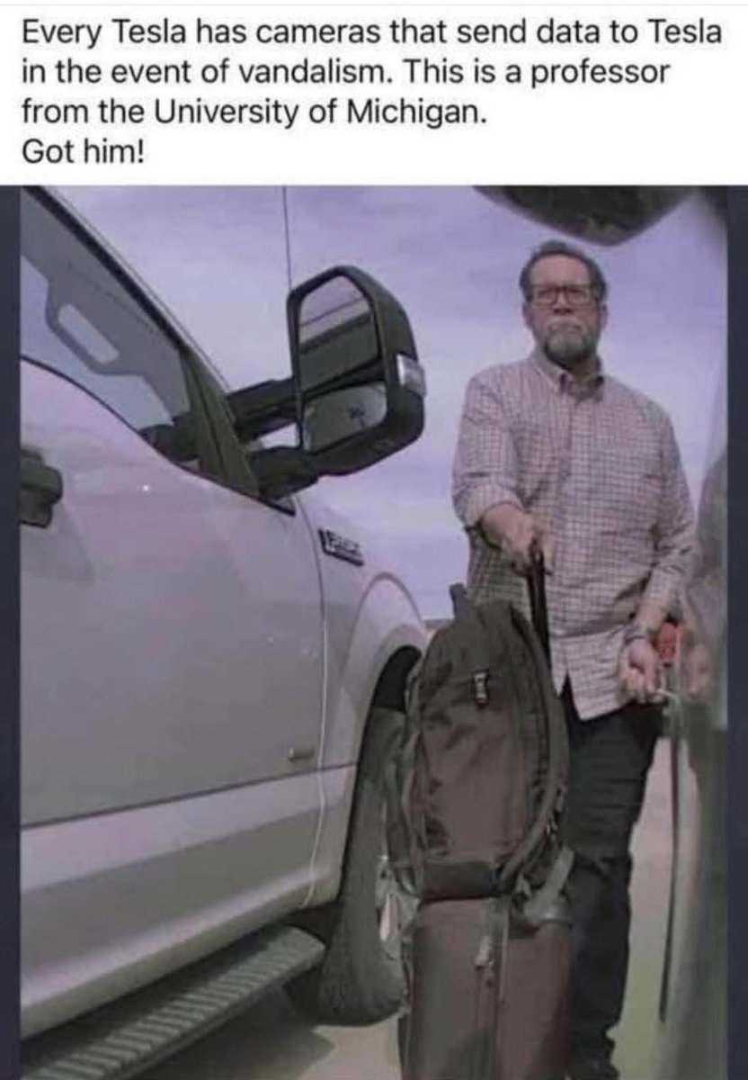 HalfMastNews's tweet image. #DomesticTerrorist 
#LockThemAllUp
#20YearsInPrison
@elonmusk