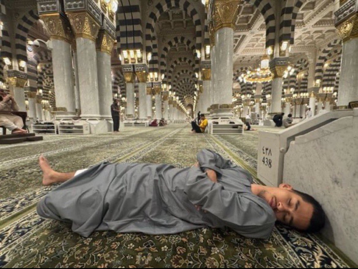 Sneak0o's tweet photo. Prophet Muhammad ﷺ said:

“If you get angry, stay silent.” https://t.co/gjfAIX8Ptj