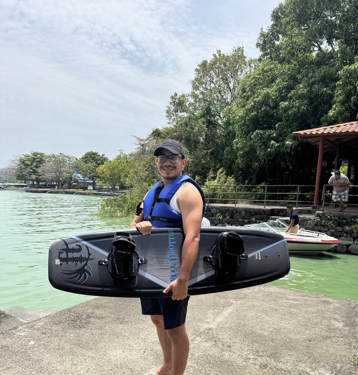jasicot's tweet photo. La aventura vale la pena, siempre.🤗🌊🚤
#Isletasdegranada 
#Aventura
#Nicaragua https://t.co/IDPSQMGUNf