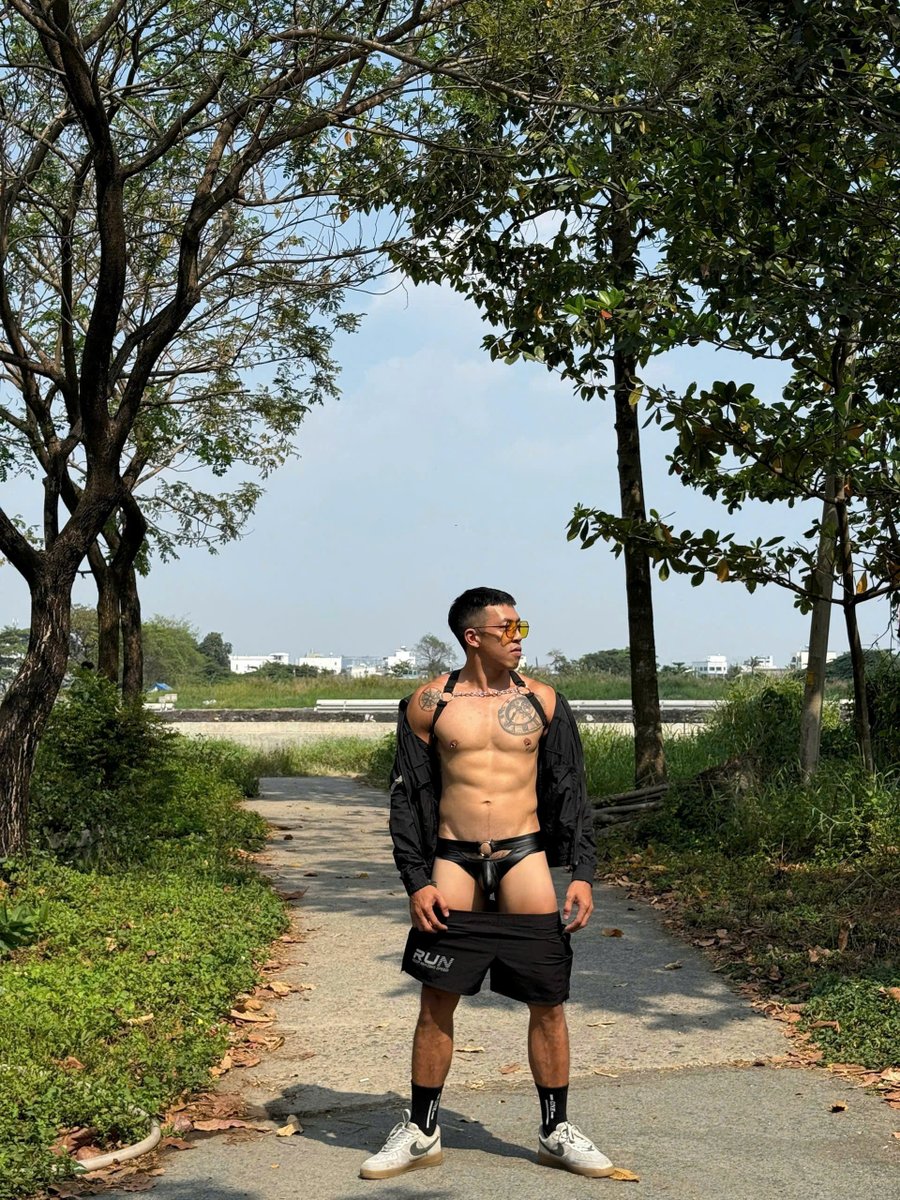 Who's next?

<a href="/TusGunn/">TUS.Gunn</a>