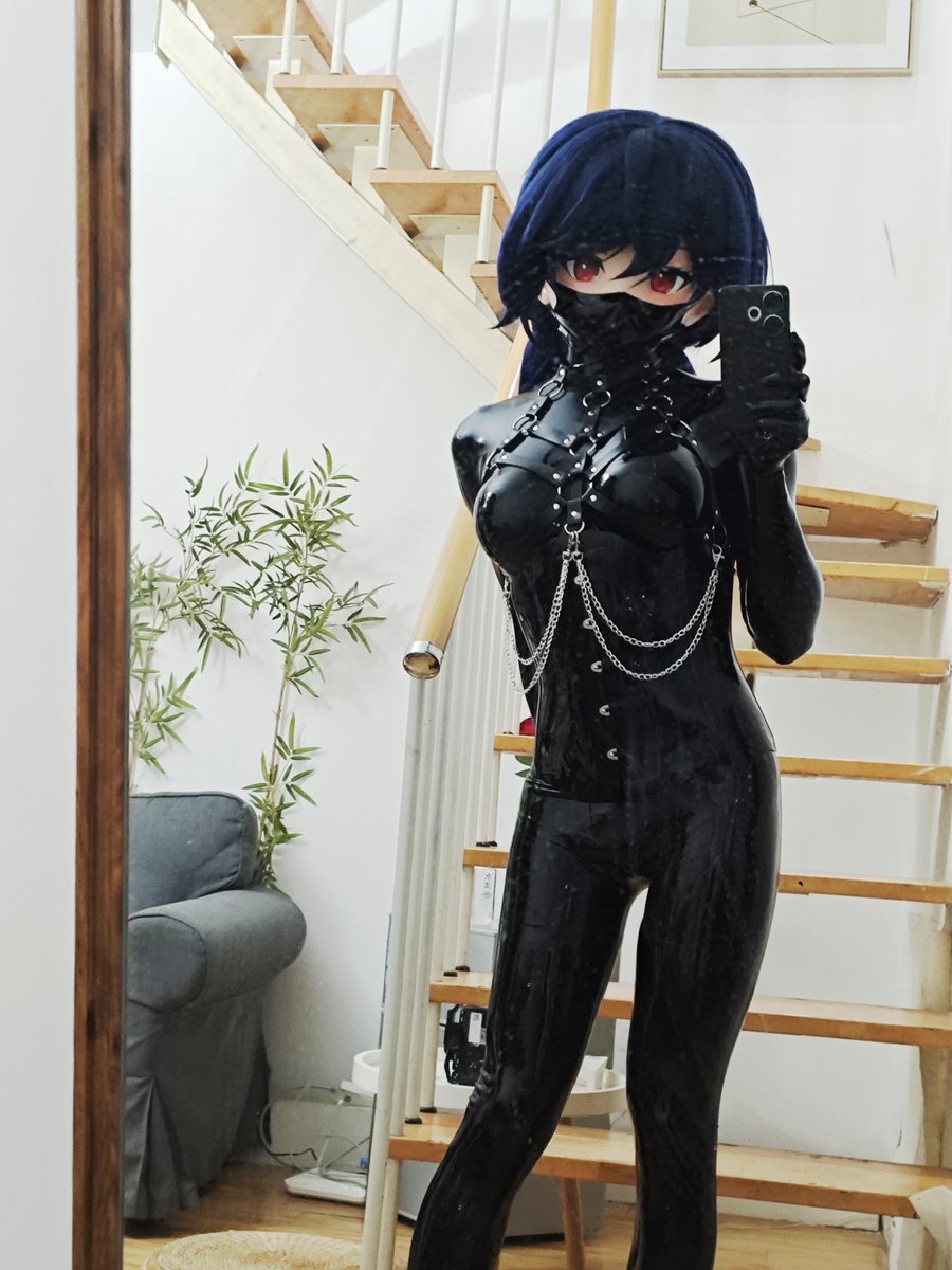 乳胶舰娘来咯～
*歪头
#latex #kigurumi