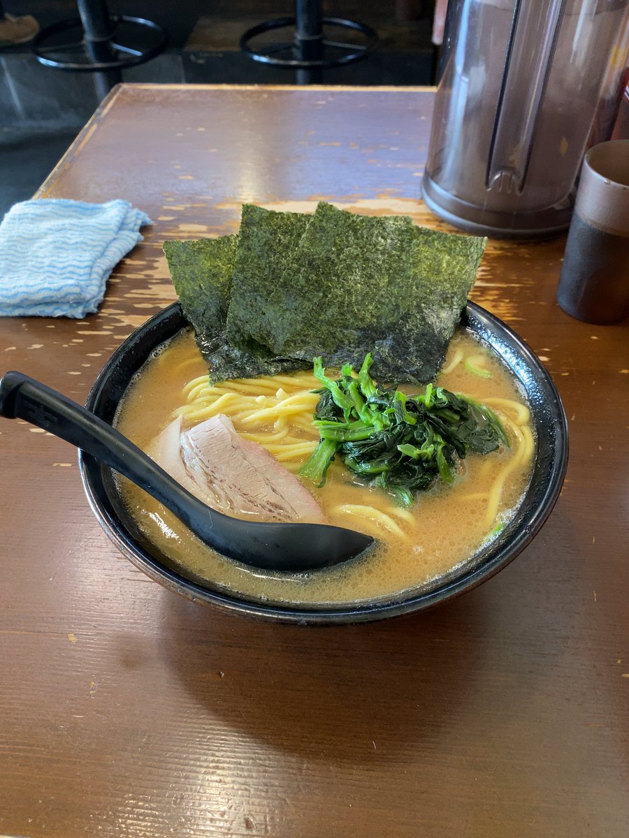 今回は普通のラーメン♪そんなに塩っぱくなくて美味しかったわー！