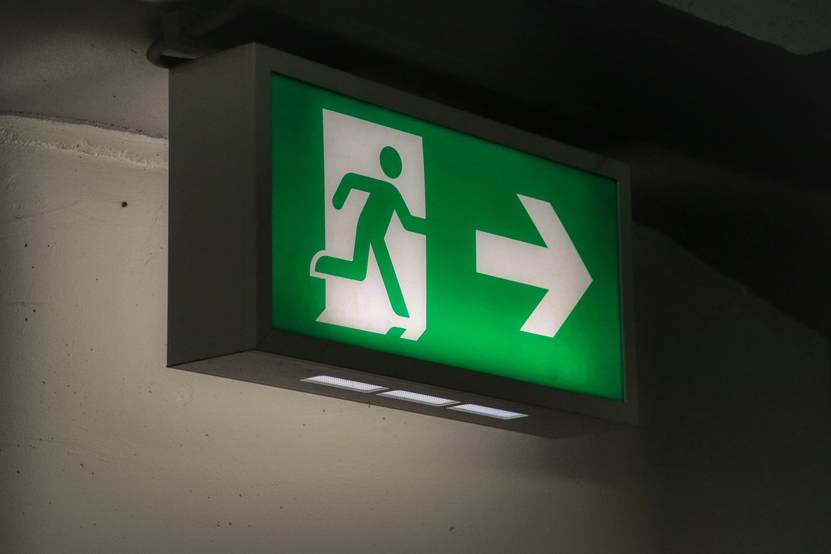 Lone workers on-site? 

Our Remote Concierge offers 24/7 monitoring, comms support &amp; fire alarm evacuation help. 

Smart safety, no on-site staff needed.

 #RemoteConcierge