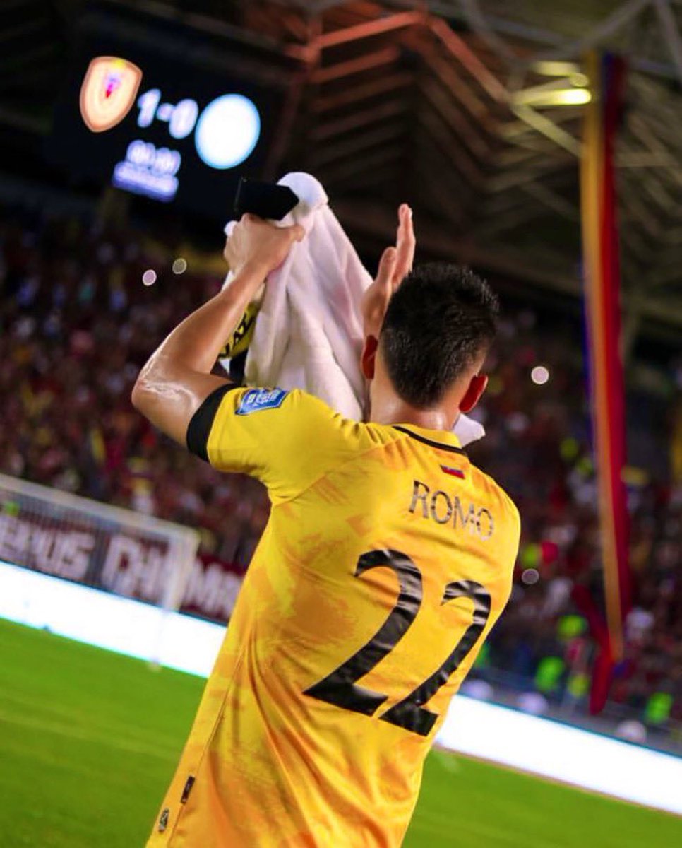 🚨ATENCIÓN🚨

RAFAEL ROMO ACABA DE HACER HISTORIA EN LA <a href="/SeleVinotinto/">La Vinotinto</a> se convirtió en el PORTERO CON MÁS ARCOS EN CERO POR ELIMINATORIAS. 

6️⃣RAFAEL ROMO 🔥🆕
5️⃣ Renny Vega 
4️⃣ Gilberto Angelucci 

OJO: los tres guardametas son nacidos en el Estado Portuguesa.

<a href="/Betsamerica007_/">Betsamerica007</a>