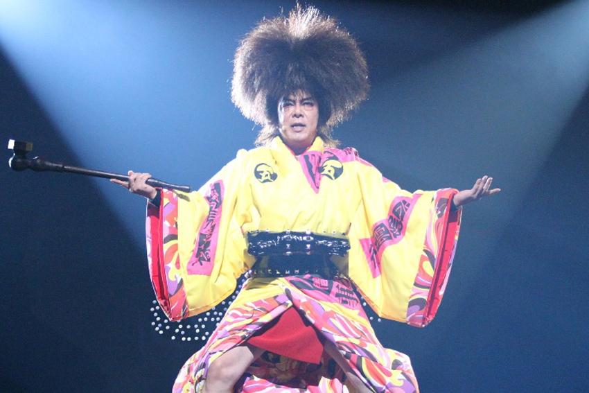gekicine's tweet photo. 𝗚𝗘𝗞𝗜×𝗖𝗜𝗡𝗘 𝟮𝟬𝘁𝗵☆𝗧𝗼𝘂𝗿
GEKI×CINEセレクト10運行中！
20th☆Tour最後の作品！

来週の上映は、総選挙第1位
『#ZIPANGPUNK』～五右衛門ロックIII

豪華出演陣が歌って踊って笑わせる、
これぞザッツ新感線！
エンターテインメントの王道が
映画館のスクリーンでアンコール上映✨

ゲキ×シネ過去作連続上映
いよいよ大トリです👀

🗓️上映日
4/1(火)3(木)
🎦上映館詳細
https://t.co/73JD0GFrFo

#ゲキシネ