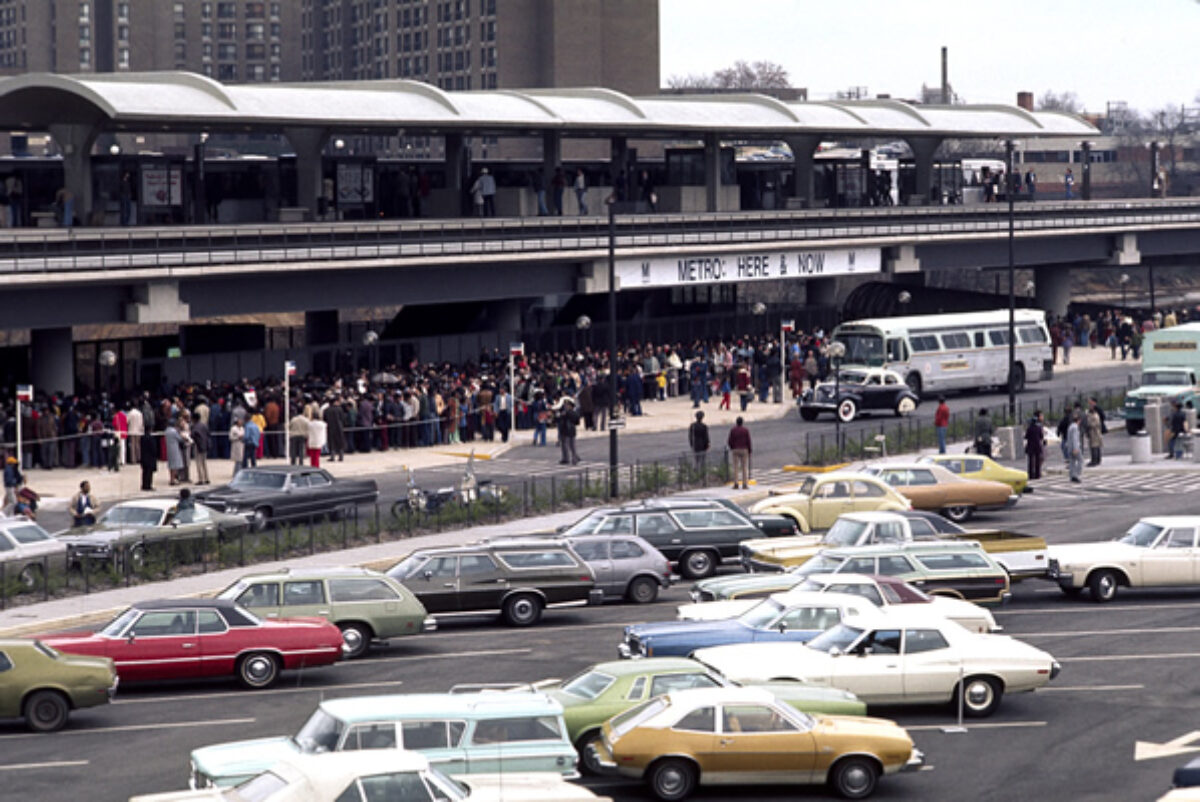 On this day, 49 years ago in 1976…
The Washington Metro opened! The 4.6 mile Red Line segment included Farragut North, Metro Center, Judiciary Sq, Union Station, &amp; Rhode Island Ave.
