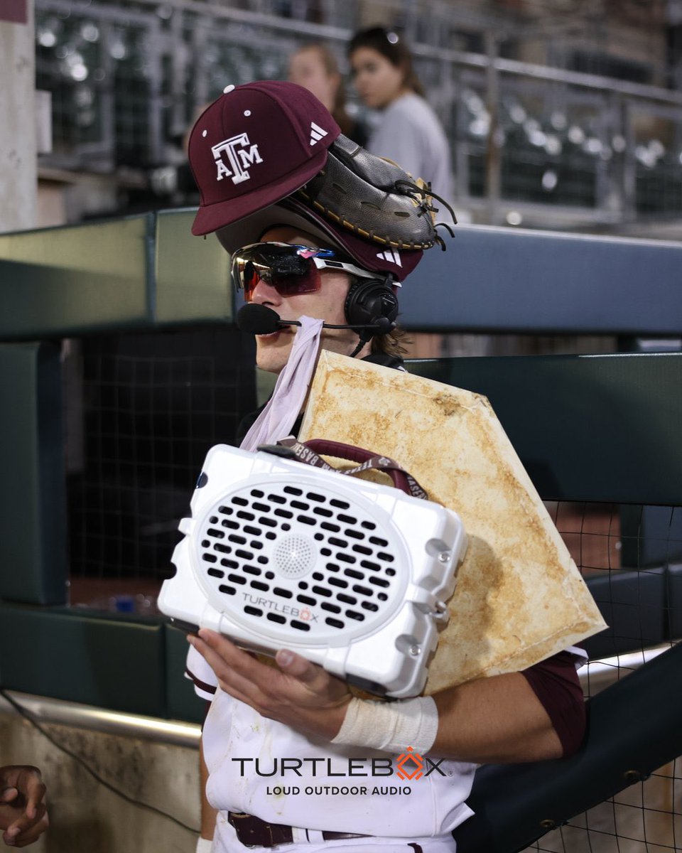 I promise, <a href="/BenjaminRoyo15/">Benjamin Royo</a> is under there. Thank you 1️⃣0️⃣ for joining <a href="/SClendenin89/">Scott Clendenin</a> and me post game from the dugout after <a href="/AggieBaseball/">Texas A&M Baseball</a>’s win Tuesday night. <a href="/TexasAMSP/">Texas A&M Sports Properties</a> 
👍⚾️📻🔗⬇️
whyp.it/tracks/268409/…