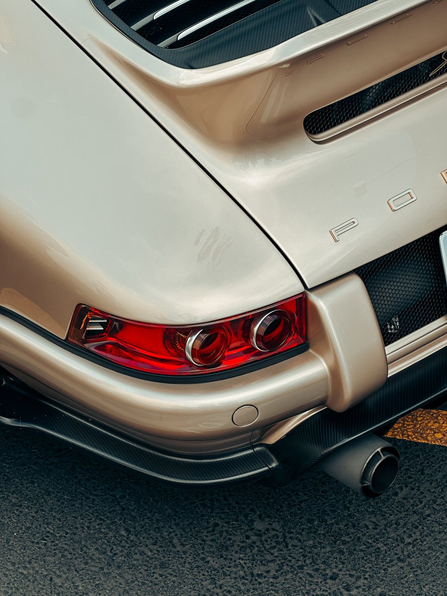 FratelliPietri's tweet photo. Porsche 911 reimagined by Singer 😮‍💨 https://t.co/kQ4r4Gj3vT