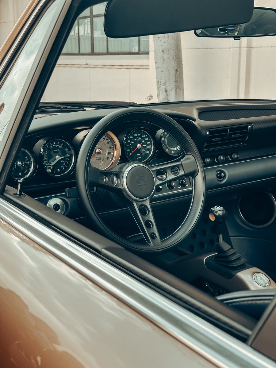 FratelliPietri's tweet photo. Porsche 911 reimagined by Singer 😮‍💨 https://t.co/kQ4r4Gj3vT